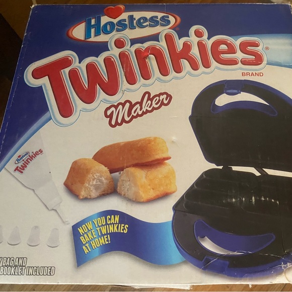 Hostess Cupcake and Twinkie Maker - Picture 2 of 6